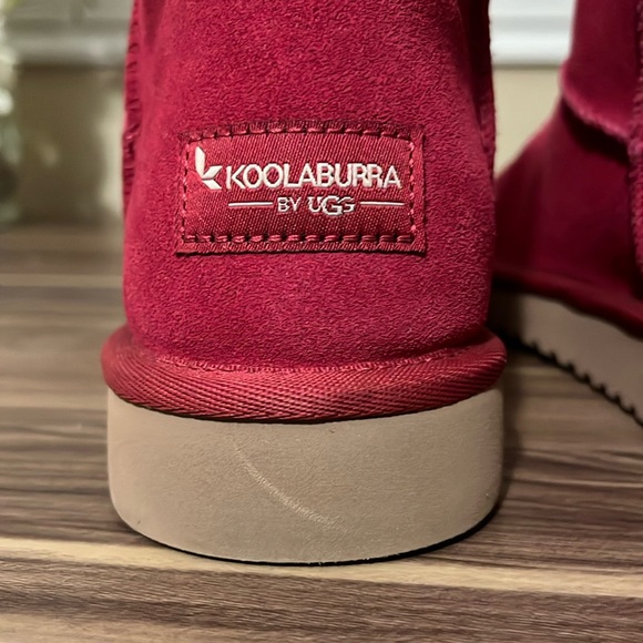 KOOLABURRA BY UGG SHORT BOOT IN BERRY RED - Picture 10 of 16